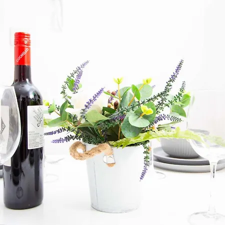 Stylish Newly Refurbished 2br Flat In Apartmán