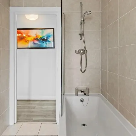 Prime Location Pad Free Parking Ps4 Wifi Tourists * Manchester