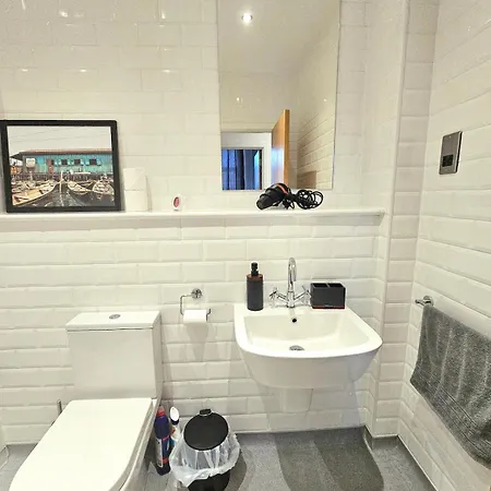 Casa De Mill 2 Bedroom In Near Coop Arena And Etihad Stadium