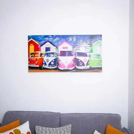 Stylish Newly Refurbished 2br Flat In Manchester