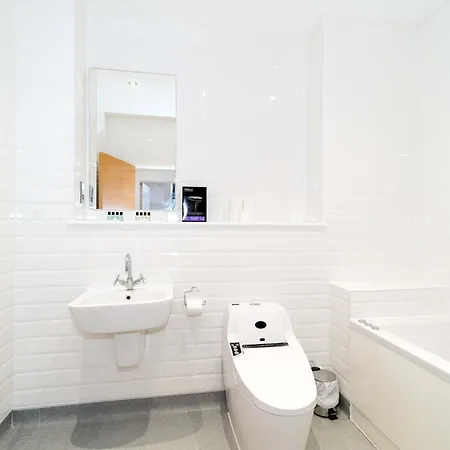Διαμέρισμα Contemporary 2 Bedroom In *