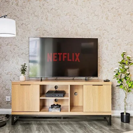 2Br,Prime Location Pad,Free Parking,Ps4,Wifi,Tourists 아파트 *