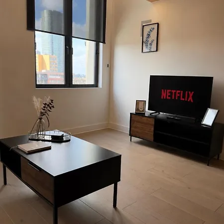 2 Bedroom 2 Bathrooms - Modern - Old Trafford - City Centre - Rooftop Access Daire Manchester