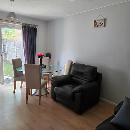 Tatil Evi Comfortable 2 Bedroom House Manchester