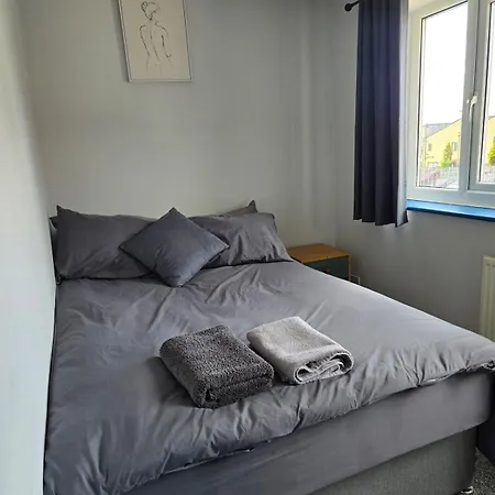 Comfortable 2 Bedroom House * Manchester