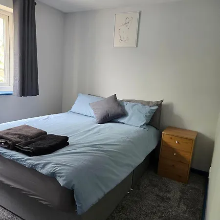 Comfortable 2 Bedroom House Tatil Evi
