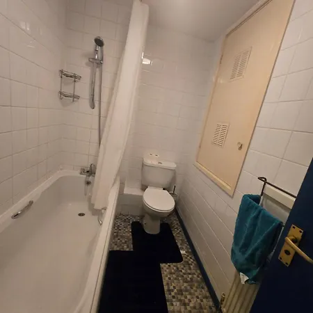 Feriehus Comfortable 2 Bedroom House Manchester