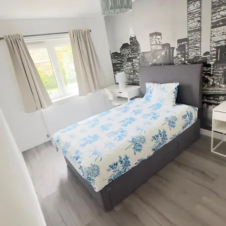 #185 Urban Retreat - Sleeps 5 Manchester