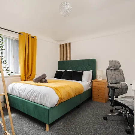 Exotic 3bd - Coop - Etihad - Pool Table Manchester