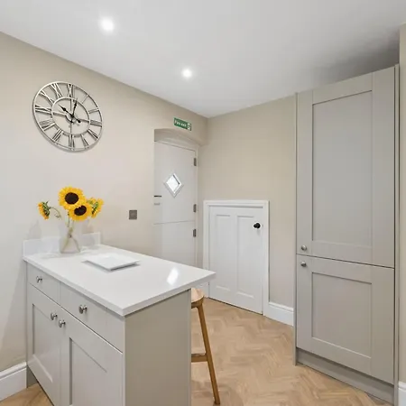 بيت للعطل Spacious & Modern In Chorlton - Sleeps 5 Guests & Free Parking