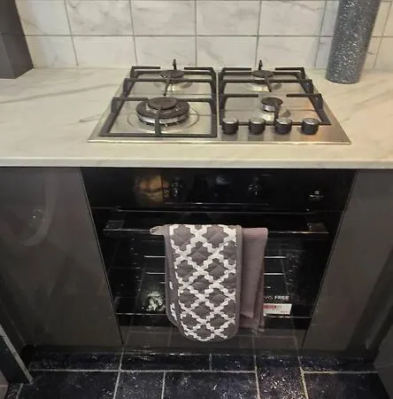 Big 4 Bedder - South * Manchester