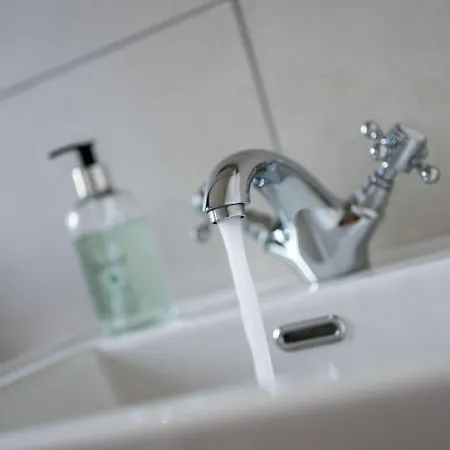 بيت للعطل Spacious & Modern In Chorlton - Sleeps 5 Guests & Free Parking مانشستر