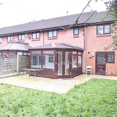 Tatil Evi 4 Bdrm House, Parking, Patio Garden Manchester