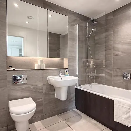 Apartmán Floor Flat With Balcony Overlooking - Pass The Keys *