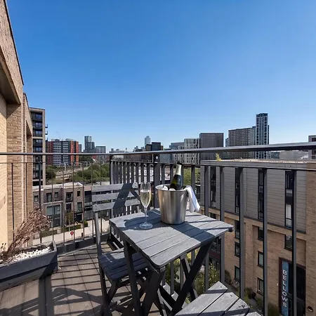 Apartmán Floor Flat With Balcony Overlooking - Pass The Keys Manchester