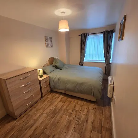 Modern 2br Near Centre & Ao Arena *