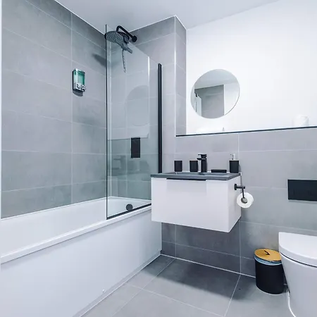 Modern 2br Near Centre Διαμέρισμα Μάντσεστερ