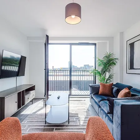 Modern 2br Near Centre Διαμέρισμα