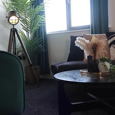 Near Manchester City Centre, 2Br Apartment Sleeps 6 Manchester
