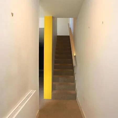 Sleeps4-Hottub-2Bed-Nearmediacity *