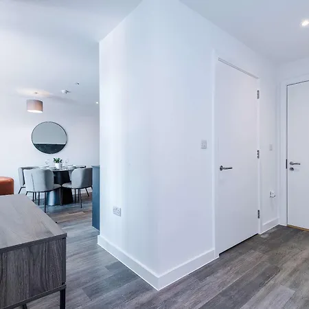 Modern 2br Near Centre Διαμέρισμα
