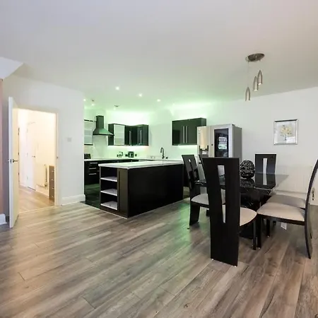 شقة Spacious 2 Bed On Manchester's Famous Canal Street مانشستر