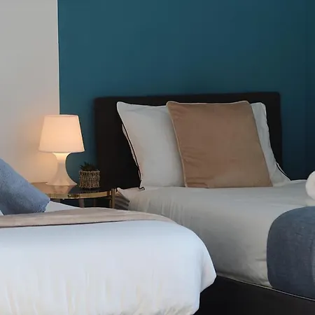Near Manchester City Centre, 2Br Apartment Sleeps 6 Daire