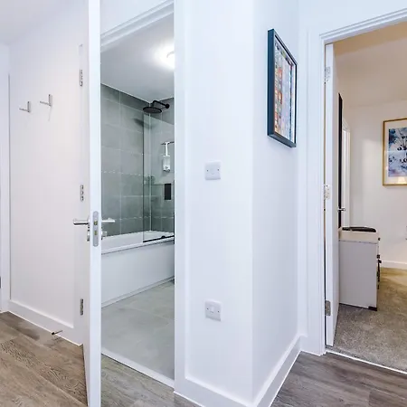 Stylish 2br 2ba - Gym & Co-working Manchester