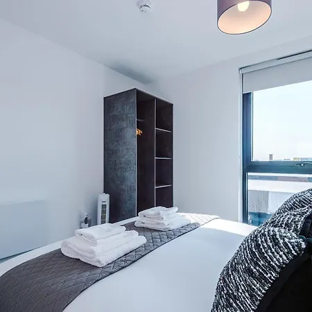Modern 2br Near Centre Διαμέρισμα Μάντσεστερ