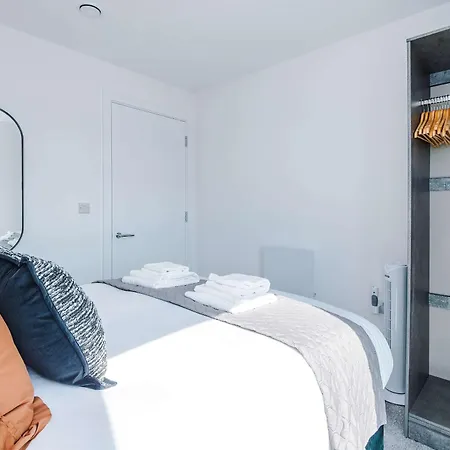 Modern 2br Near Centre Διαμέρισμα Μάντσεστερ
