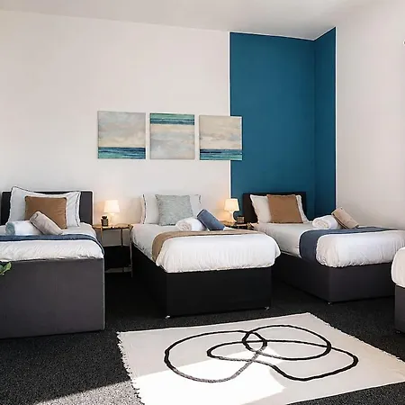 Near Manchester City Centre, 2Br Apartment Sleeps 6 Daire