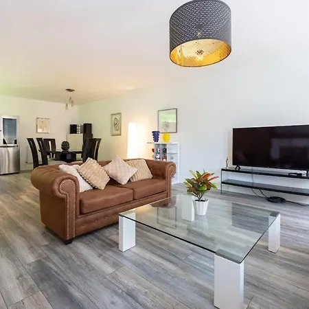 Spacious 2 Bed On Manchester's Famous Canal Street *