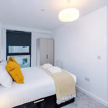 Stylish 2br 2ba - Gym & Co-working *