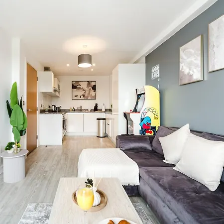 Luxury Centre - Sleeps 4 - Parking Manchester
