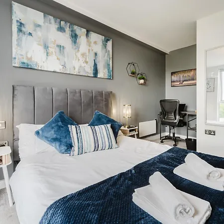 Luxury Centre - Sleeps 4 - Parking Daire Manchester