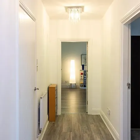 Spacious 2 Bed On Manchester's Famous Canal Street Apartmán *
