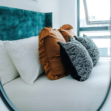 Modern 2br Near Centre Διαμέρισμα *
