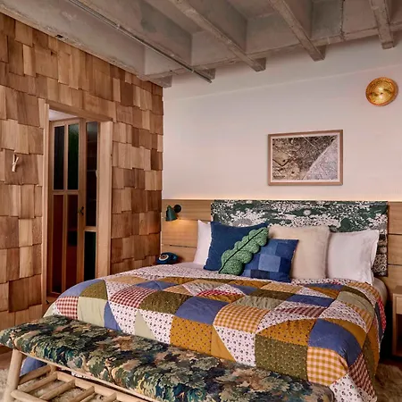 Treehouse 4* Μάντσεστερ