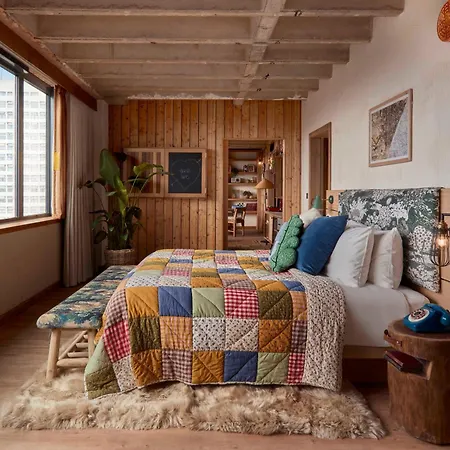 Ξενοδοχείο Treehouse 4*
