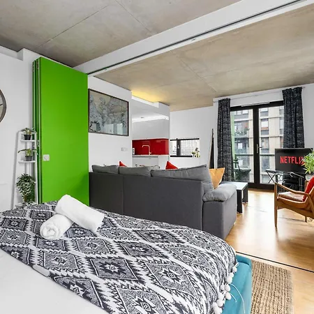 1 Bed Ancoats Canalside Flat Centre Apartment