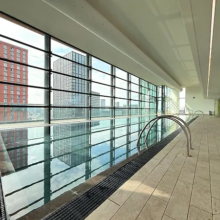 Skyline Views 3Br Duplex - Pool, Gym & Parking Lägenhet Manchester