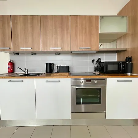 Appartamento Luxury Living, 2-bed With Pool & Gym