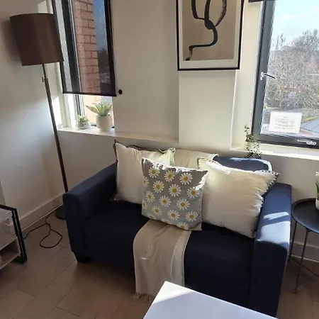 Apartment Modern 2bedroom Fast Wifi Sleeps 5
