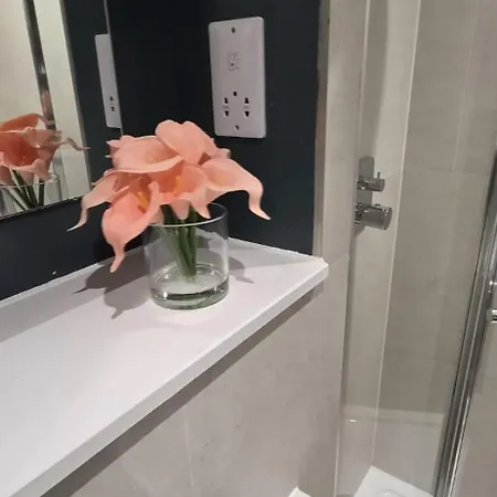 Daire Modern 2Bedroom Apartment Fast Wifi Sleeps 5 Manchester