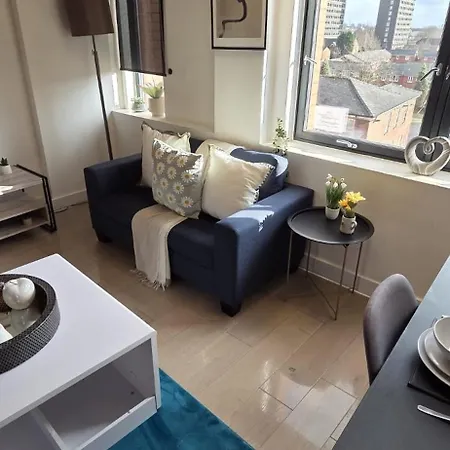 Modern 2bedroom Fast Wifi Sleeps 5 Apartment *