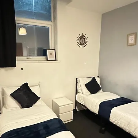 Appartamento Sleeps 4 With Parking