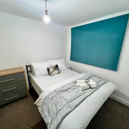Stylish Retreat 2 Bed Flat