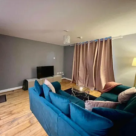 Stylish Retreat 2 Bed Flat Apartamento