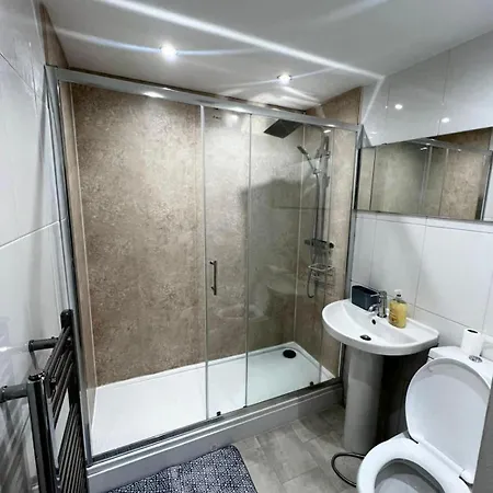 Stylish Retreat 2 Bed Flat Manchester