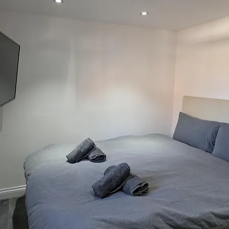 Peaceful And Comfortable Guest In Chorlton, Manchester
